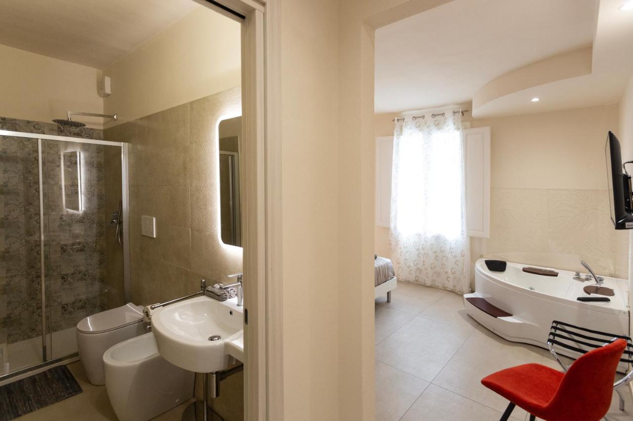 The Bricks B&B Free Parking 比萨 外观 照片