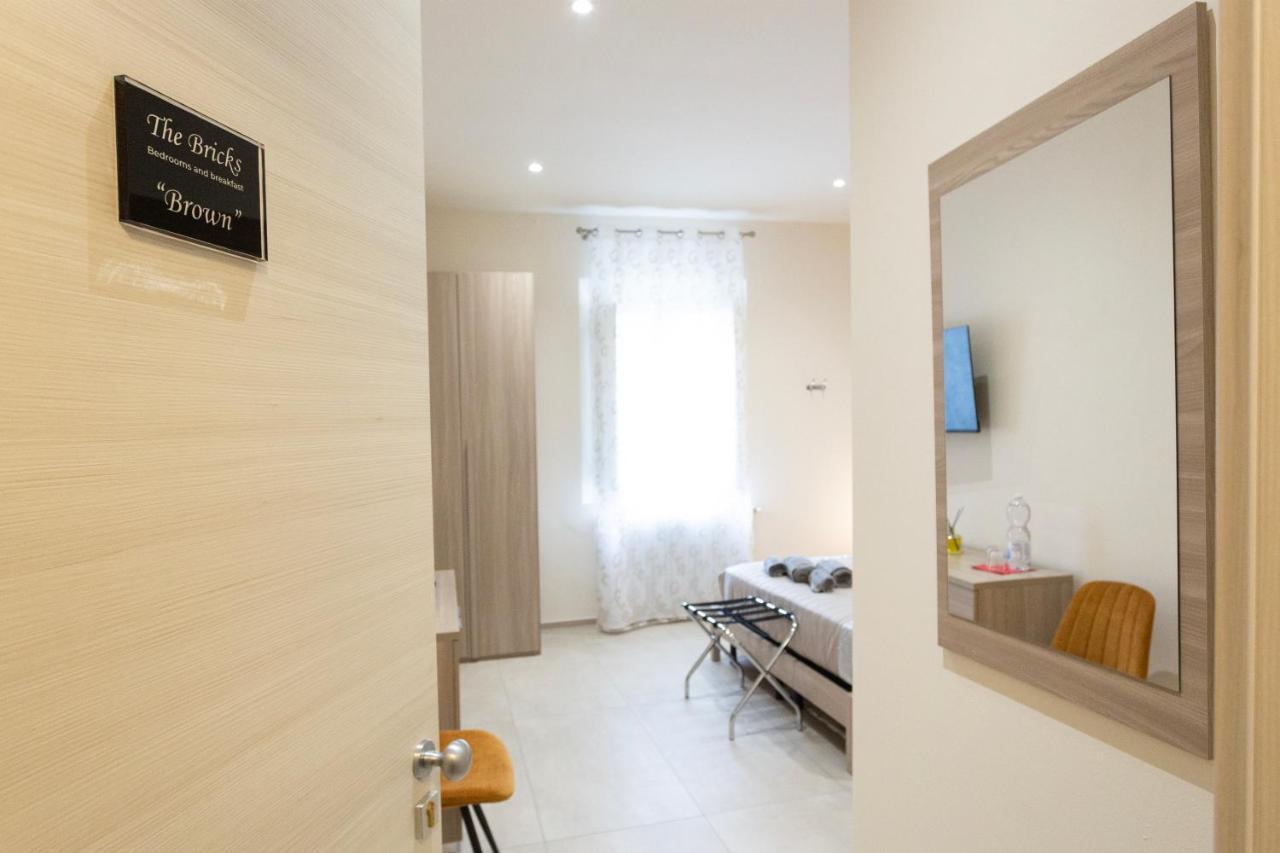 The Bricks B&B Free Parking 比萨 外观 照片