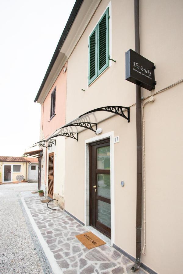 The Bricks B&B Free Parking 比萨 外观 照片